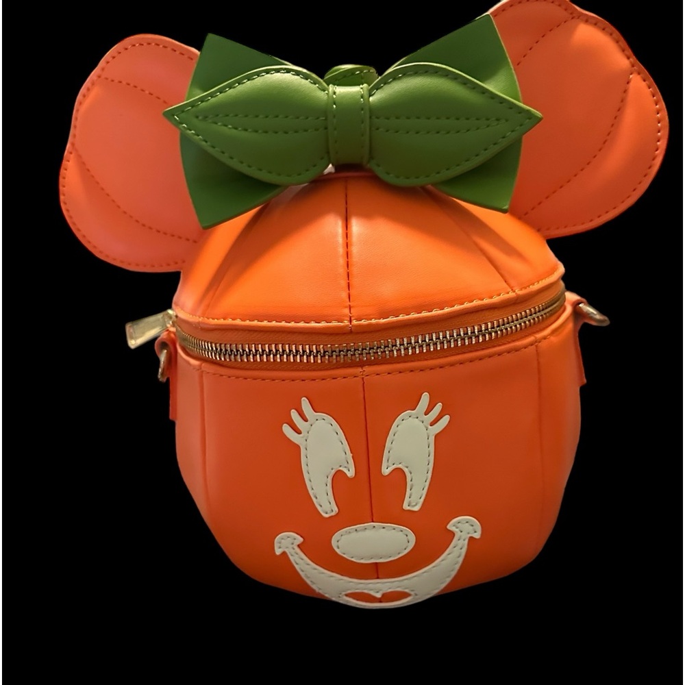 BNWT Loungefly Disney Glow Face Pumpkin Minnie Figural Crossbody Bag Orange